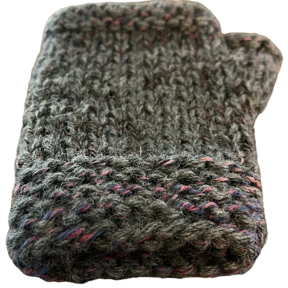 N/A hand knit